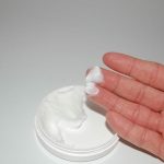 jak-spravne-nanaset-opalovaci-krem-spf-50-caste-chyby-a.jpg